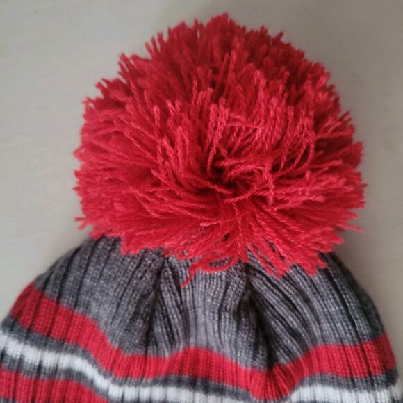 Holloway Red Striped Beanie Pom Pom Cuffed Embroidered "M" Stars America Unisex - Picture 4 of 7